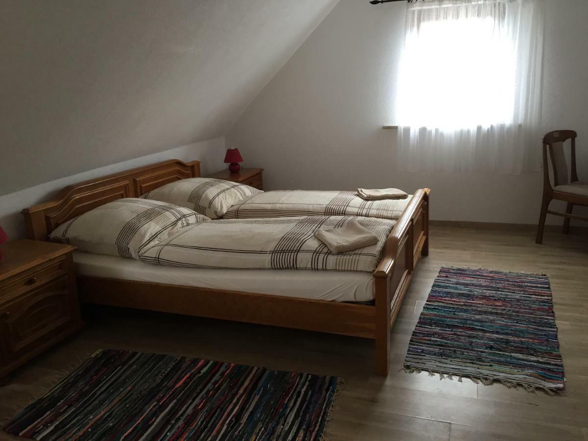 Gasthof Roessle Ochsenwang Bissingen an der Teck Εξωτερικό φωτογραφία